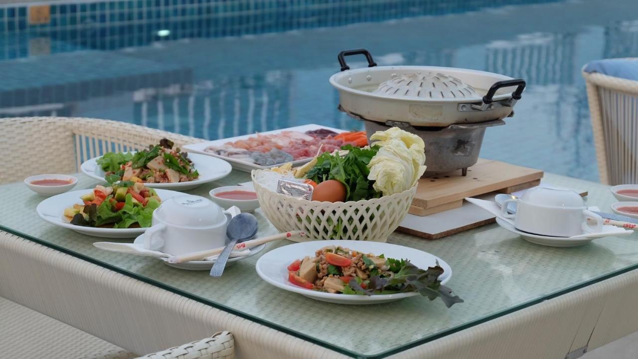 The Rock Hua Hin Beachfront Spa Resort Exteriér fotografie